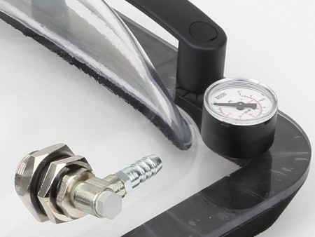 Вакуумный колпак (круглый) имеет встроенный манометр Вакуумный колпак (круглый) имеет встроенный манометр