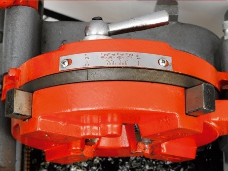 Электрический резьбонарезной станок , резьбонарезная головка Электрический резьбонарезной станок , резьбонарезная головка